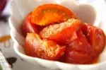 炒めトマトのゴマ塩