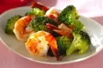 エビとブロッコリーの塩炒め