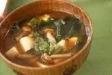 豆腐とワカメのみそ汁