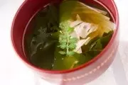 干し湯葉のお吸い物