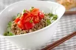 サッパリトマトのそぼろ丼