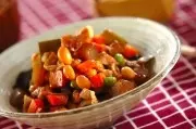 豚肉入り大豆の煮物
