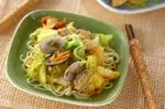 キャベツとアサリの和え麺　