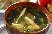 ワカメのみそ汁