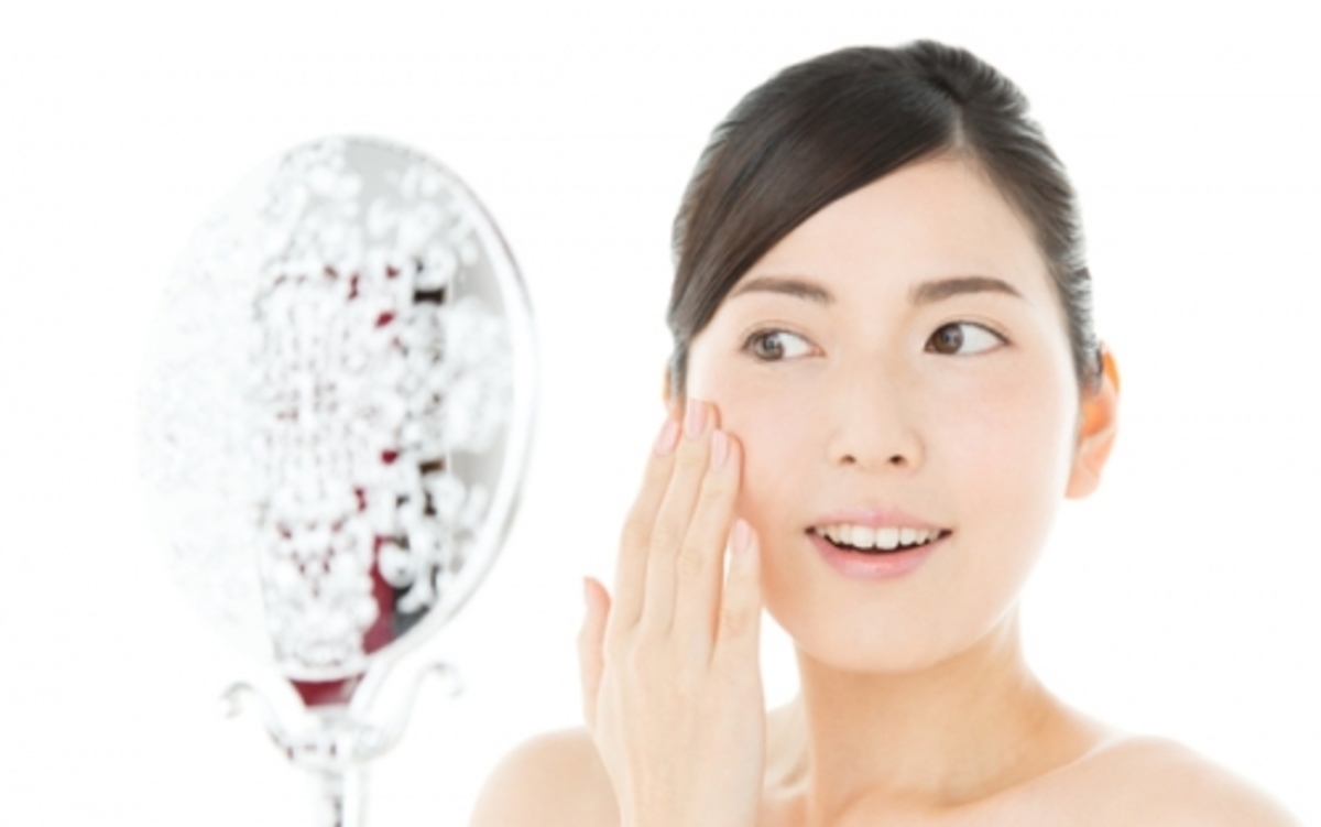 しわやたるみが気になったら 話題の顔ヨガまとめ ウーマンエキサイト