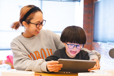 子どもとママの眼を守る！ブルーライト対策