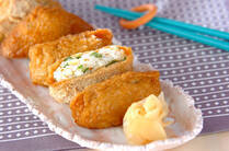 2月9日は「初午」。京都の伏見稲荷の神様が降臨された日とされ、使いである狐の好物の油揚げにあやかり、 この日に稲荷寿司をいただくようになったとされています。稲荷寿司を食べて、今年の家族の幸せを願いましょう！