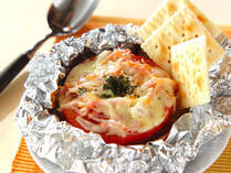 季節の食材をアルミホイルで包んでトースターやオーブンなどで蒸し焼きにした“絶品ホイル焼き”はいかが？旨味と香りがギッシリ詰まったホイルを開ける瞬間は大人でもワクワク♪これからの季節、アウトドアはもちろん、おうちBBQにもぴったりのレシピです。