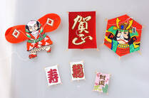 年末の買い出しをバッチリ終えても、お正月開ければ、やっぱりなにを食べようか迷うことが多いもの。そこで、昨年のお正月に人気のあったレシピを集めました。お鍋ランキングから、お餅アレンジの人気レシピまで、参考にしてくださいね。