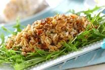 今話題のキーワード「魚介を使って作るチャーハン」。海鮮を使ったチャーハンはお肉類とはまた違った海鮮のうま味が凝縮されてとっても美味！そこで今回はエビや鮭、サバ缶やシーフードミックスを使った海鮮のうま味が凝縮されたシーフードチャーハンレシピを集めました！