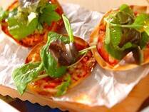 おうちご飯で登場も多い、餃子や春巻きの「皮」が残ったら‥ピザやスープ、ラザニアなどに応用できる便利なアイテムなのですよ。おかずに、おつまみ、デザートに使える！餃子、春巻きの皮を無駄なく使いきるアレンジレシピをご紹介します。