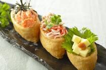 6月17日はいなり寿司、翌日の18日はおにぎりの日なんです！そこで今回は、みんなが大好きな「いなり寿司」と「おにぎり」のレシピをご紹介します！変わり種もあるので色々楽しめますよ。