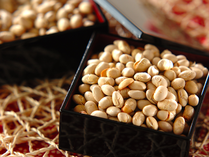 定番の恵方巻きや、厄払いのイワシ料理、節分献立にピッタリの汁物に節分スイーツなど、「節分」の食卓を盛り上げるレシピを集めました♪節分で余った豆を使った、アレンジレシピも一挙ご紹介します！