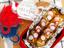 食べやすくてお弁当にもぴったり！とブームになった「おにぎらず」。実は今、「スティックおにぎり」がポストおにぎらずとして注目を集めています！見た目も華やかな上、食べやすいので運動会やレジャーにぴったり♪そんなスティックおにぎりのレシピをご紹介します。