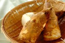 4月から5月にかけて旬になるタケノコ。この季節にぜひおいしく調理して食べたいですね♪タケノコと言えば炊き込みご飯が定番ですが、調理次第で和風から洋風まで、いろいろなメニューが作れちゃいます。この機会に挑戦してみてくださいね！タケノコの新たなおいしさに気づけるかも？
