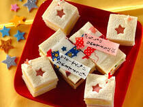 7月7日は七夕。星や短冊、天の川など、七夕を彩るアイテムをかたどった、七夕気分が盛り上がること間違いなしのレシピをご紹介します♪七夕の日の献立に、ぜひ願いを込めて作ってみてくださいね♪