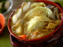 日に日に寒さが増し、鍋やおでん、シチューなど体の芯から温まる料理が恋しい季節になりました。そこで今回は、オススメのあったかレシピをご紹介！人気の豆乳鍋にはカレー粉でアレンジを、おでんも各地の味を再現するなど、バリエーション豊富にセレクトしました。