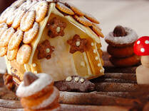 12月に入ってクリスマスムードが高まってきました！ワクワクするこの時期にピッタリの、粉糖で雪化粧をしたスイーツやツリーをかたどったレシピをご紹介します。シュトーレンやヘクセンハウスなど、クリスマスまで白いお菓子を食べてカウントダウンしましょう♪