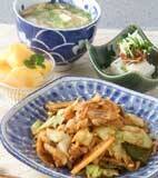 豚肉と野菜のピリ辛炒めの献立