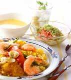 野菜と魚介の旨味たっぷり！満足パエリアの献立