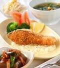 「塩鮭フライ・タルタルで」の献立