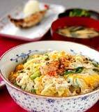 簡単おすすめ！具だくさんのふんわり親子丼の献立