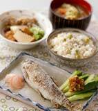 皮はパリっと身はほっくほく！ニジマスの塩焼きの献立