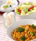 鶏肉と豆のカレー煮の献立