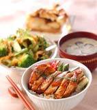 焼き鶏丼の献立