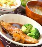 カラスガレイの煮付けの献立