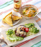 カツオのマリネサラダの献立