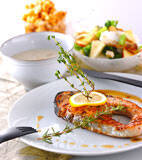 さわやか！秋鮭のレモンステーキ 家庭で作れるの献立