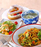 エビカレービーフンの献立