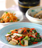 うまい菜とウナギの炒め物の献立