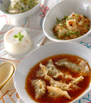 ピリ辛水餃子の献立