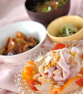 冷しゃぶ・ニンニクチップのせの献立