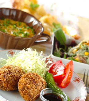 基本のメンチカツ 定番お肉屋さんの味わい 肉汁たっぷりジューシーの献立