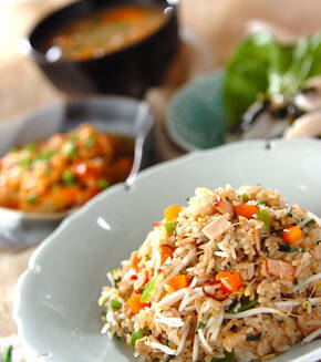 モヤシのオイスターチャーハンの献立