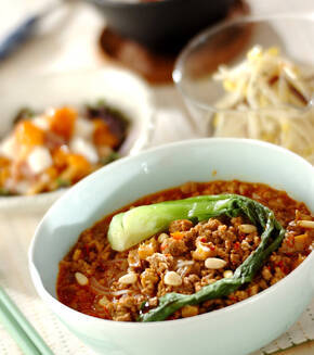 本格手作り担々麺 麺を春雨にしてヘルシー 濃厚な味わいでやみつきに！の献立