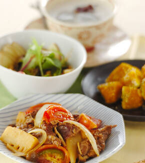 牛肉のトマト炒めの献立