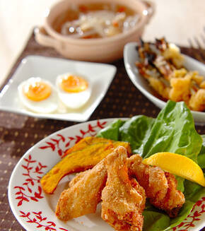 スパイシー手羽唐揚げの献立