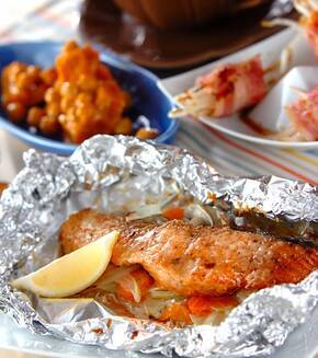 サーモンのチーズ包み焼きの献立