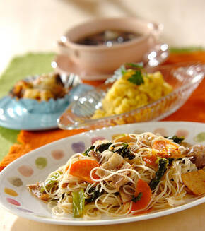 具だくさんビーフンの献立