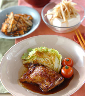脱マンネリ！鶏もも肉の生姜焼き ご飯がすすむ 簡単人気レシピの献立