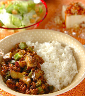 オクラカレーライスの献立