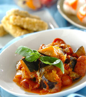 トロトロ卵入り夏野菜のトマト煮の献立