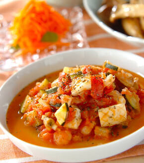 冷凍シーフードミックスとトマトで簡単煮物 時短レシピの献立