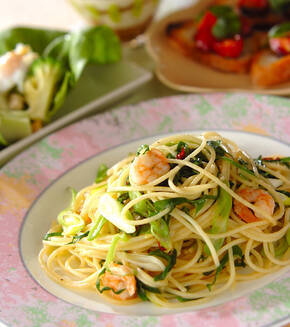 九条ネギとエビのパスタの献立
