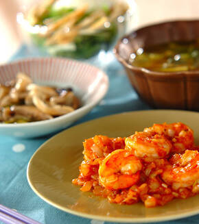 本格的なのに簡単！基本のエビチリの献立