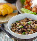 「炒めヒジキの炊き込みご飯」の献立